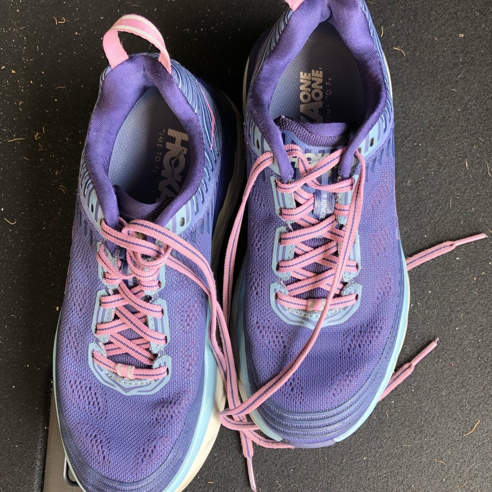 HOKA Bondi running shoes women’s size 6